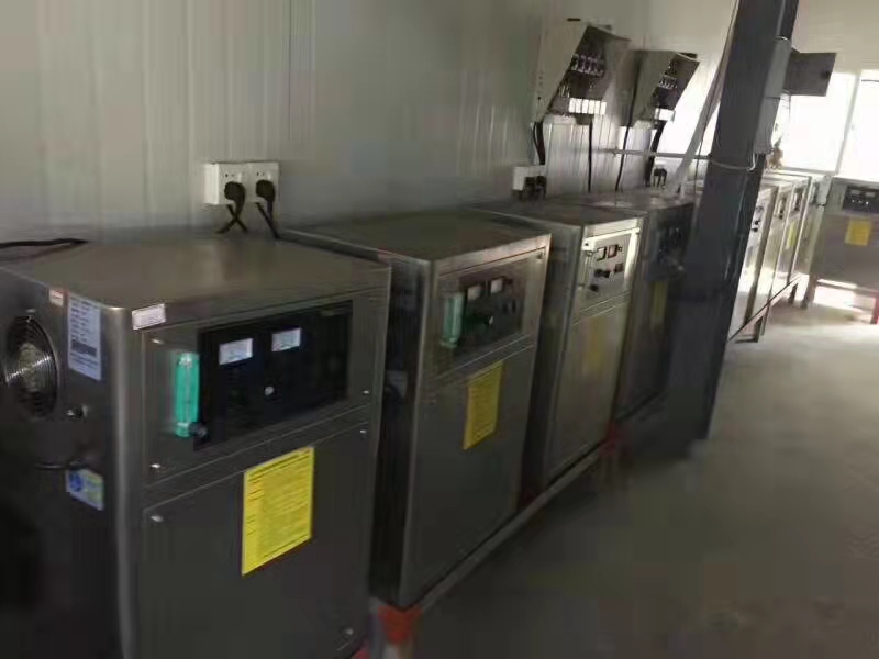 兩用型臭氧發(fā)生器，制氧機(jī)廣泛應(yīng)用于水產(chǎn)養(yǎng)殖行業(yè)